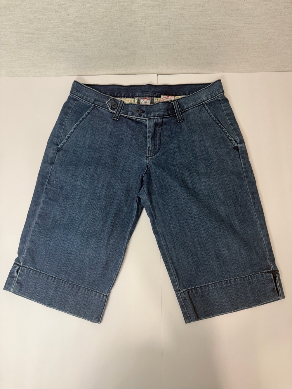 Vintage Lucky Brand Dungarees. Gene Montesano Womens 6/28 Denim Bermuda Shorts